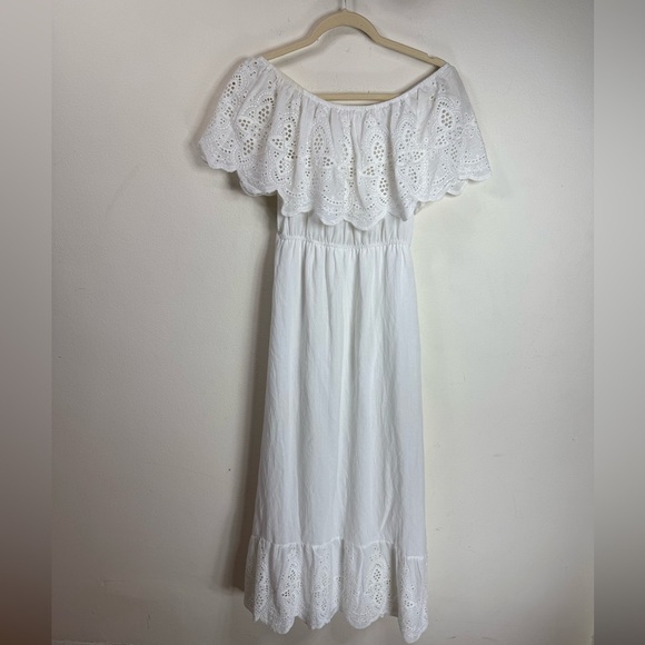 (R9)PINKBLUSH White off-the-shoulder dress with ruffles and eyelet embroidery S - Picture 6 of 14